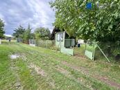 Zahrada (1029 m2) s chatou (15 m2), V obci Louny, k.ú. Louny, cena 750000 CZK / objekt, nabízí 